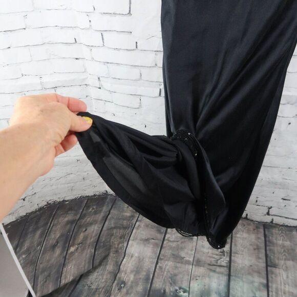 VICKI SOBLE BLACK SILK WITH EMBROIDERED AND BEADED SLEEVE & HEM MIDI DRESS - Picture 10 of 10